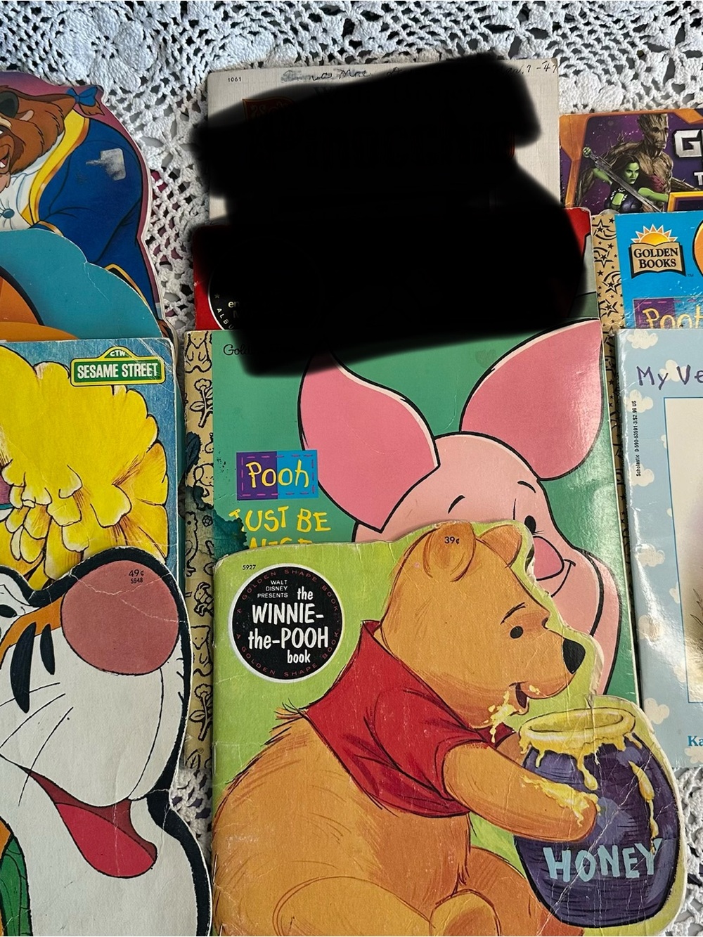 Lot of 9 softcover Disney/Sesame books for reading/crafting/scrapbooking/AS-IS